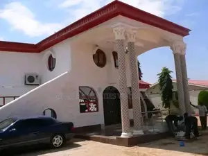 5bdrm Duplex in Jos for sale