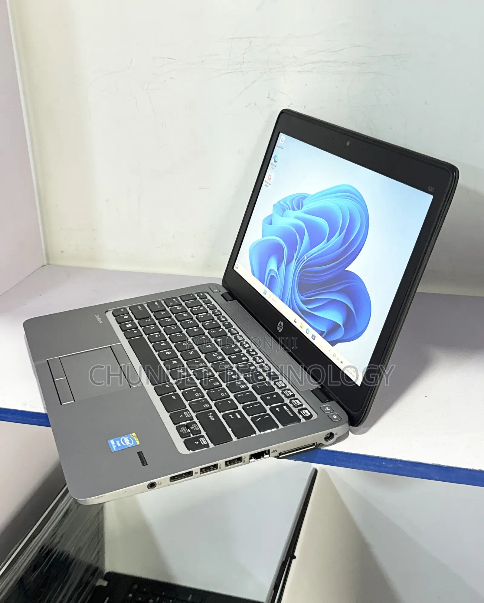 Laptop HP EliteBook 820 G1 8GB Intel Core i7 SSD 256GB