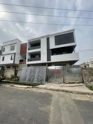 4bdrm Townhouse/Terrace in Okupe Estate, Mende for Sale