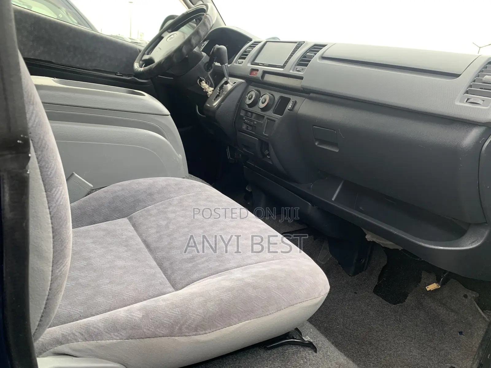 Toyota HiAce 2009 Blue