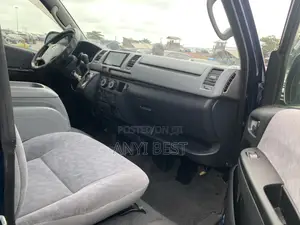 Toyota HiAce 2009 Blue