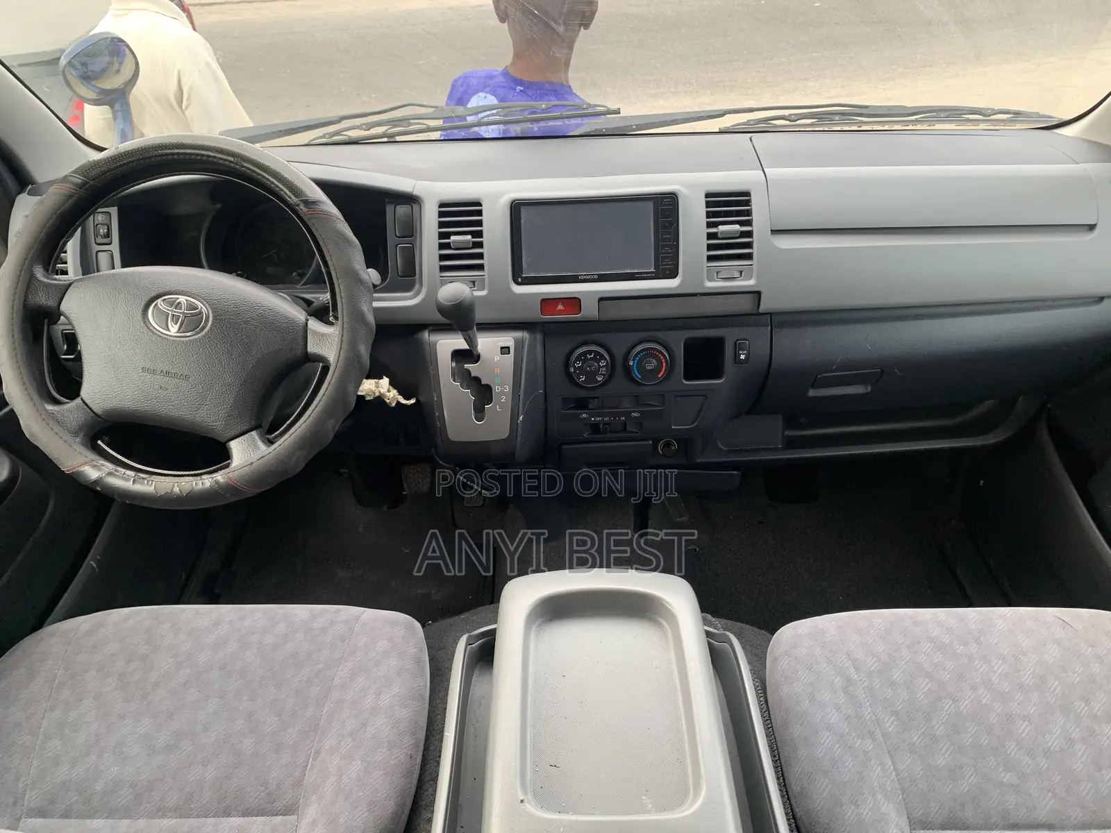 Toyota HiAce 2009 Blue