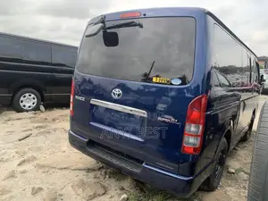 Toyota HiAce 2009 Blue
