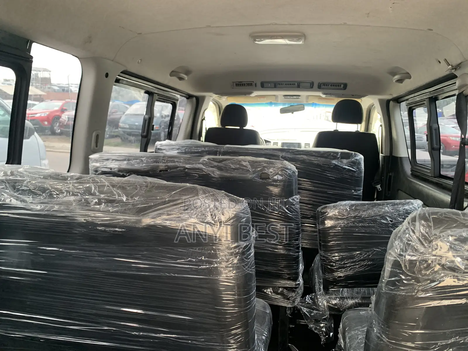 Toyota HiAce 2014 Black