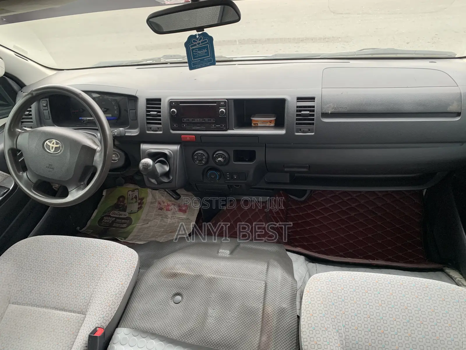 Toyota HiAce 2015 White