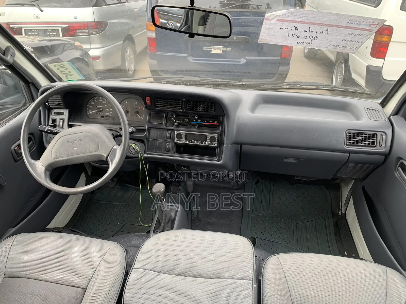 Toyota Grand HiAce 1999 White