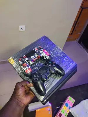 Uk  Hacked Ps4 Slim Playstation 4 Slim, 2pads, 15-20games Install