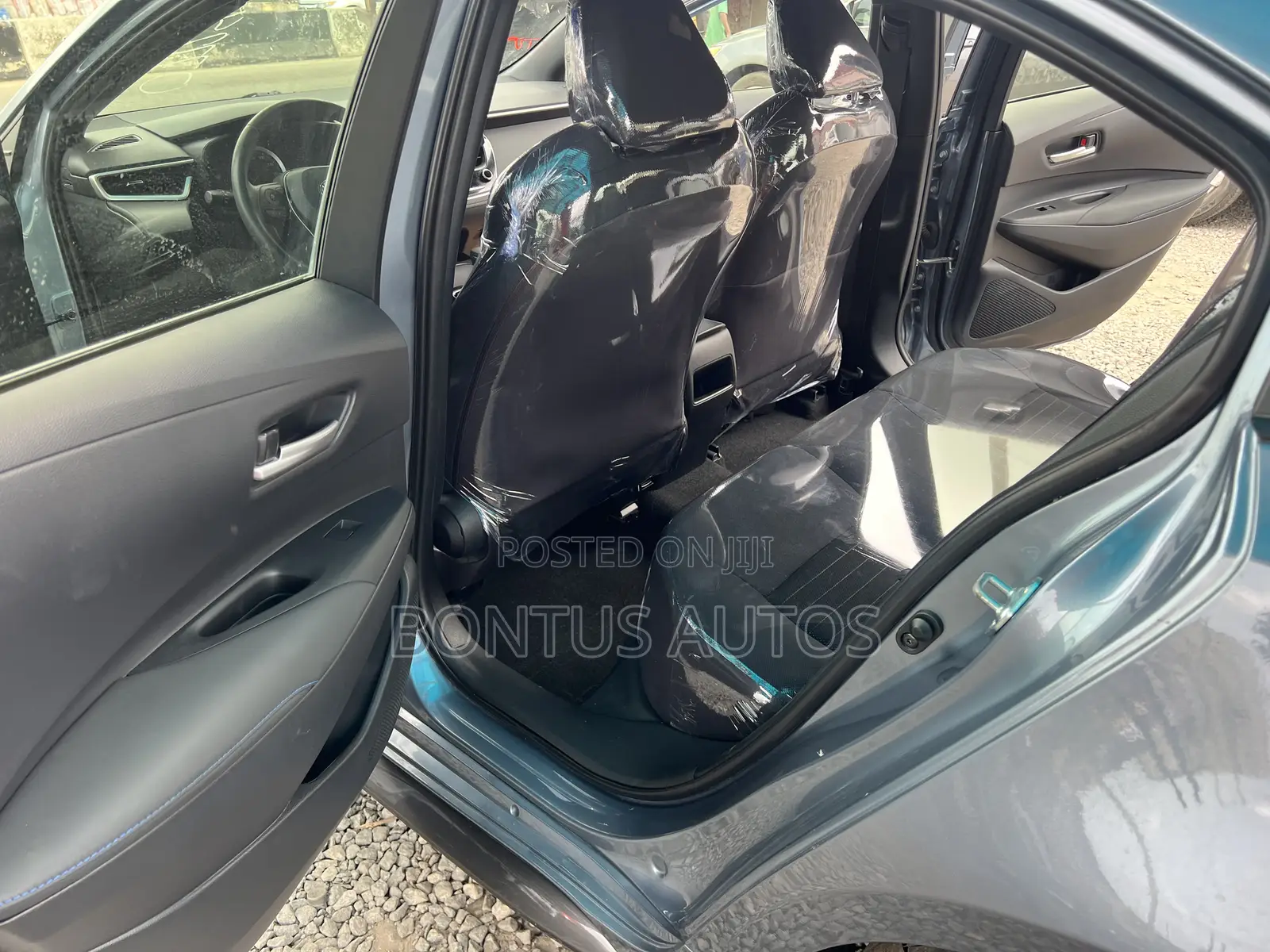 Toyota Corolla SE 2021 Blue