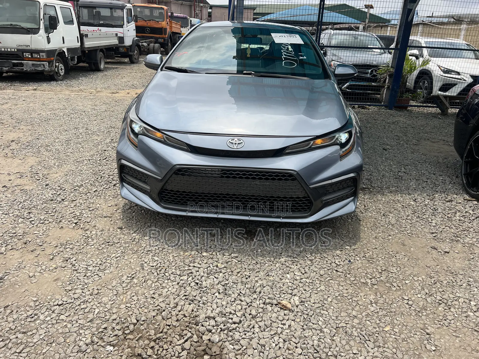 Toyota Corolla SE 2021 Blue