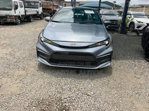 Toyota Corolla SE 2021 Blue