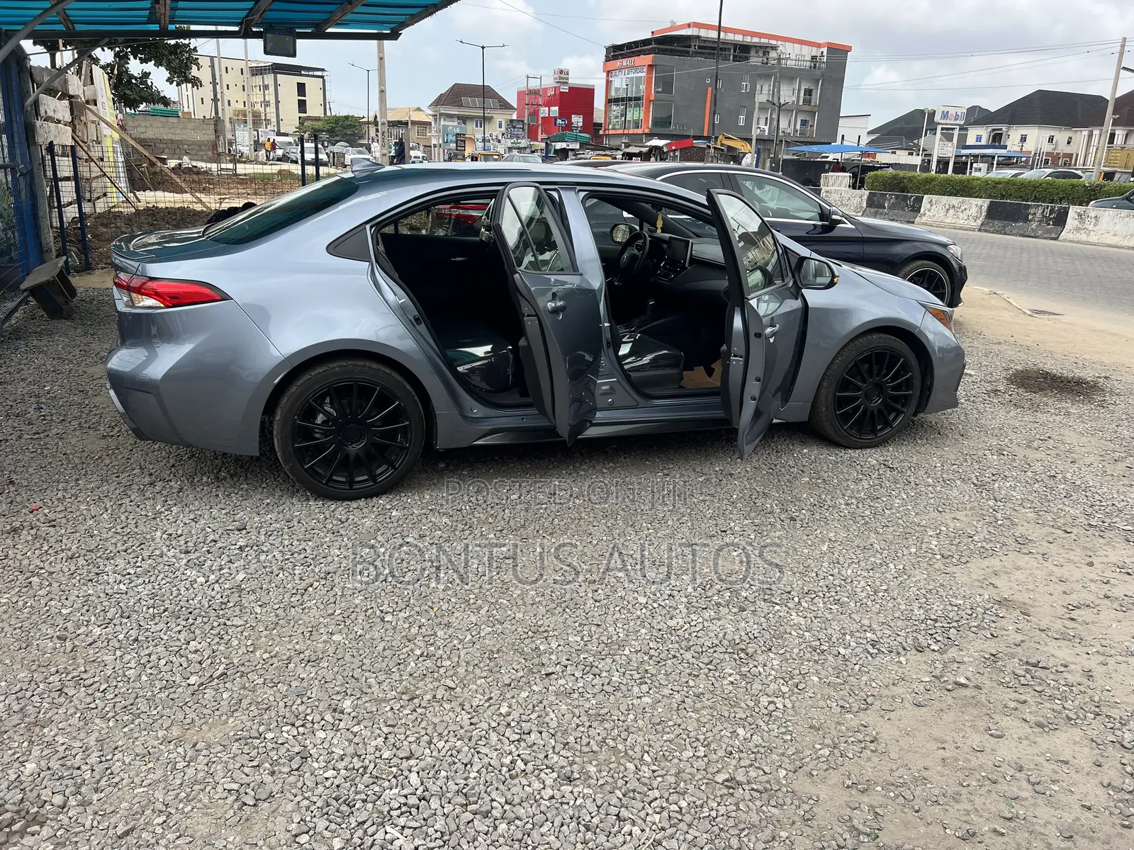 Toyota Corolla SE 2021 Blue