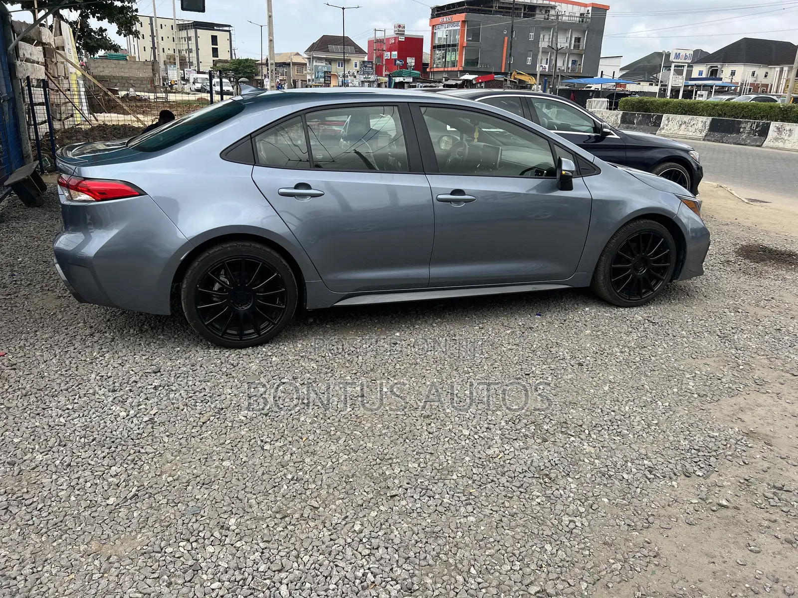 Toyota Corolla SE 2021 Blue