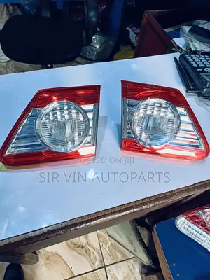 Toyota Corolla 2010-2013 Boothlight