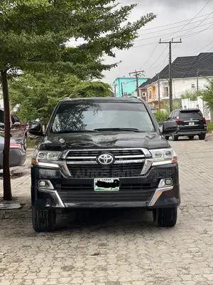 Toyota Land Cruiser 2014 Black