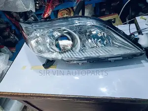 Toyota Sienna 2012 Headlight/Headlamp