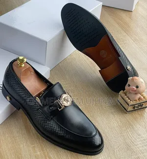 Luxury Versace Shoe
