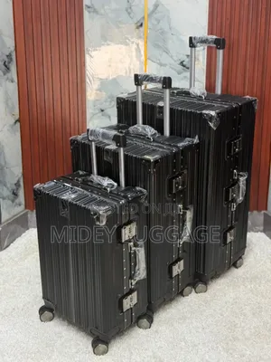 Solid Set of 3 Luggage Boxes