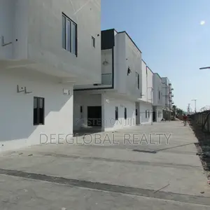 4bdrm Townhouse/Terrace in Chevron for sale