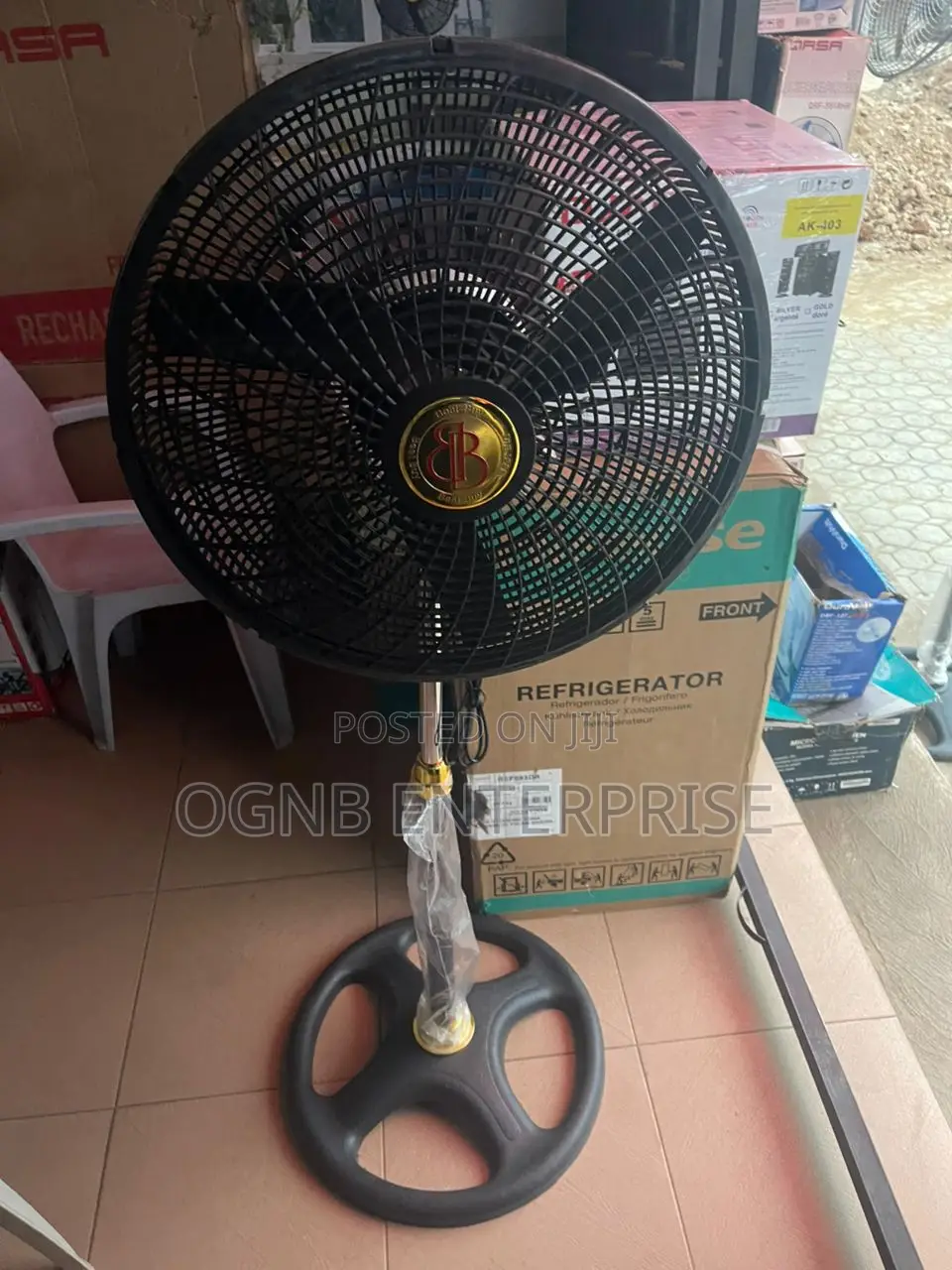 B.B 18" Standing Fan