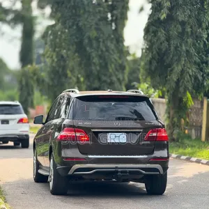 Mercedes-Benz M Class ML350 4MATIC 4dr SUV AWD (3.5L 6cyl 7A) 2014