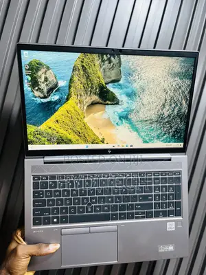 Laptop HP ZBook Firefly 15 G7 16GB Intel Core i7 SSD 512GB