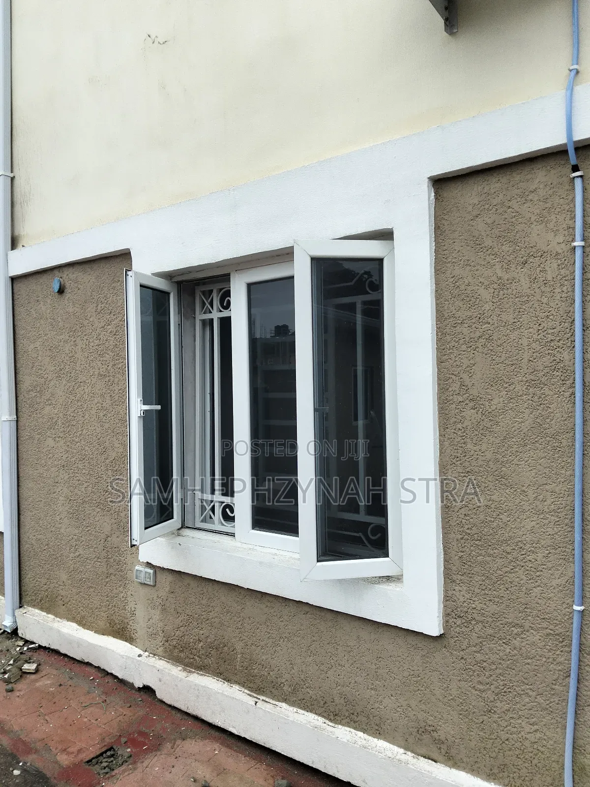 Solid Aluminium Windows