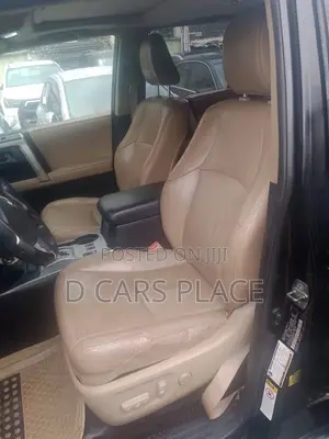 Toyota 4-Runner SR5 4WD 2012 Black