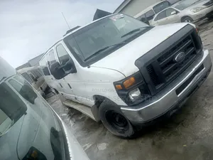 Ford E250 2010 White