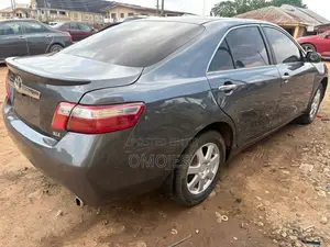 Toyota Camry LE 4dr Sedan (2.4L 4cyl 5A) 2009 Gray