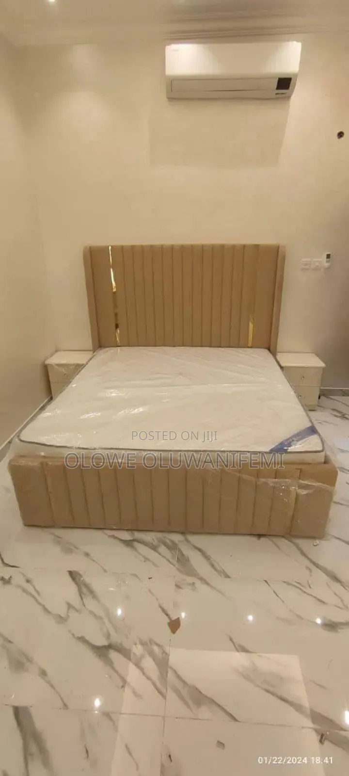 4 and 1⁄2 Bed Frame With Bedsides
