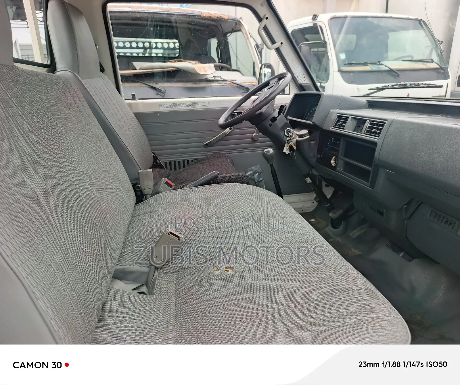Mazda E2200 2004 White