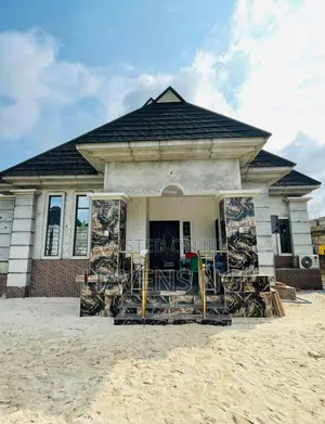 4bdrm Bungalow in Obio-Akpor for sale