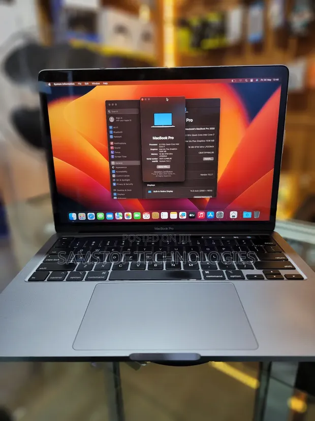 Laptop Apple MacBook Pro 2020 16GB Intel Core i7 SSD 512GB Laptop Apple MacBook Pro 2020 16GB Intel Core i7 SSD 512GB