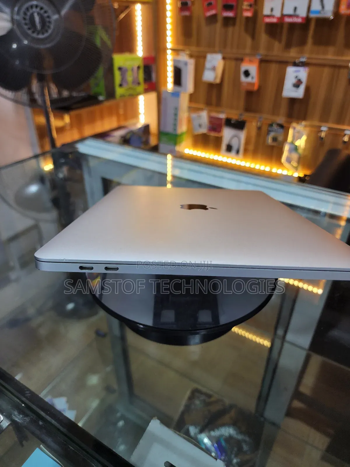 Laptop Apple MacBook Pro 2020 16GB Intel Core i7 SSD 1T