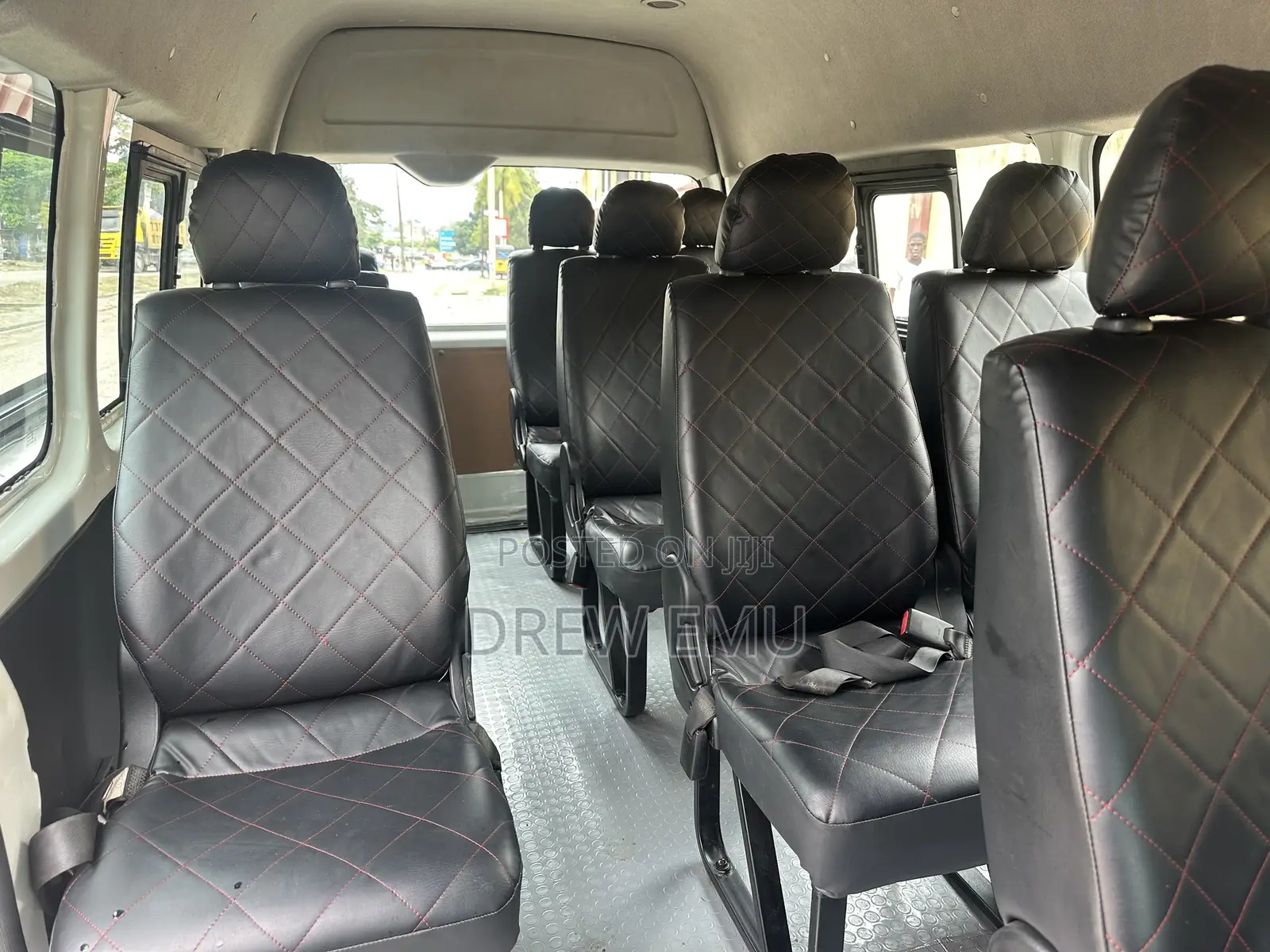 Toyota HiAce 2015 White