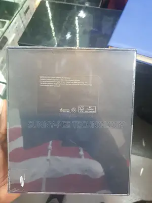 New Samsung Galaxy Z Fold4 512 GB Gold