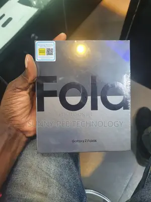 New Samsung Galaxy Z Fold4 512 GB Gold
