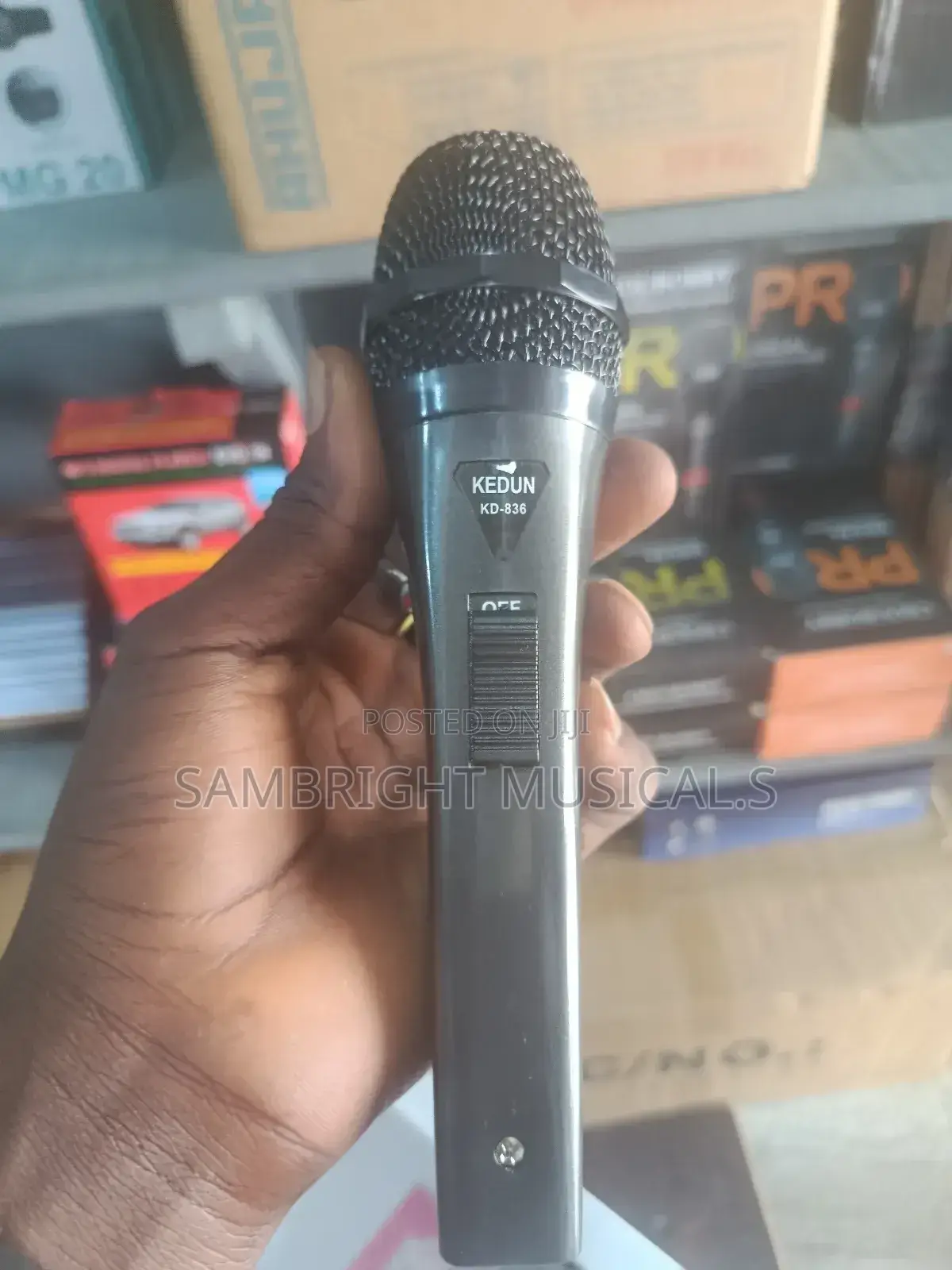 Kedun Kd-826 Dynamic Microphone