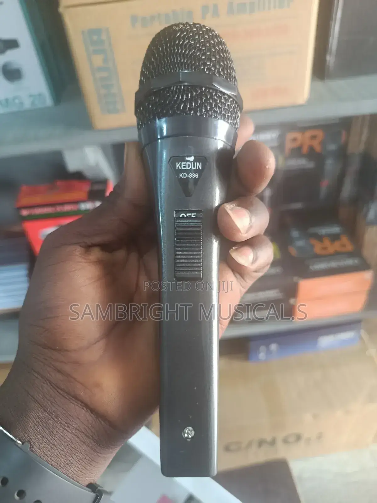 Kedun Kd-826 Dynamic Microphone