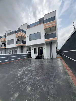 5bdrm Duplex in Opebi for sale