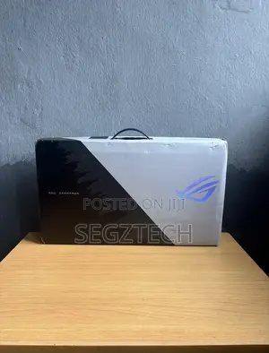 Laptop Asus ROG Zephyrus G14 32GB AMD Ryzen 9 SSD 1T