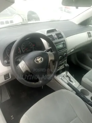 Toyota Corolla 2012 White