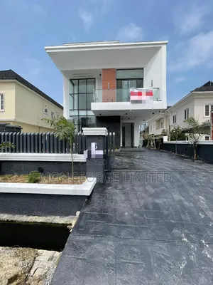 5bdrm Duplex in Ikota for sale
