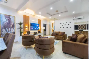 Exquisite 3 Bedroom Apartment