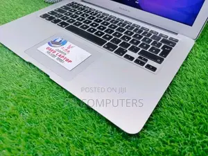 Laptop Apple MacBook Air 2015 4GB Intel Core i5 SSD 128GB