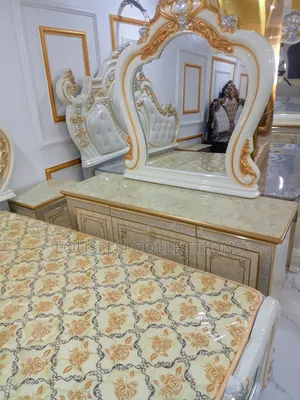 Quality Royal King Bed With Dressing Mirror Set