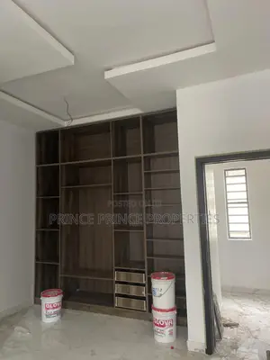 Furnished 2bdrm Block of Flats in Surulere for rent