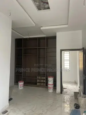 Furnished 2bdrm Block of Flats in Surulere for rent