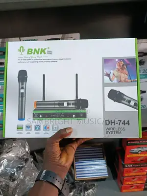 BNK Dh-744 Wireless Microphone