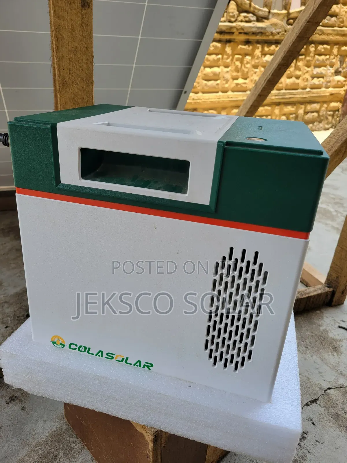 Colasolar 2kw Lithium Battery Solar Generator.